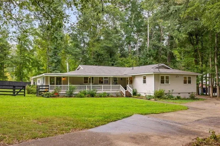 285 Air Acres Way, Woodstock, Georgia 30188