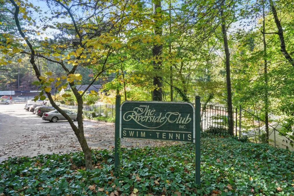 1020 Winding Creek Trail, Sandy Springs, Georgia 30328, 5 Bedrooms Bedrooms, ,4 BathroomsBathrooms,Residential,Sold,1020 Winding Creek Trail,7159292