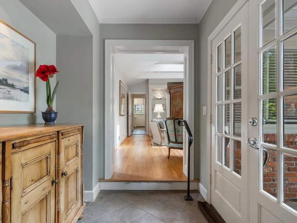 425 Franklin Road, Atlanta, Georgia 30342, 4 Bedrooms Bedrooms, ,3 BathroomsBathrooms,Residential,Sold,425 Franklin Road,7394878