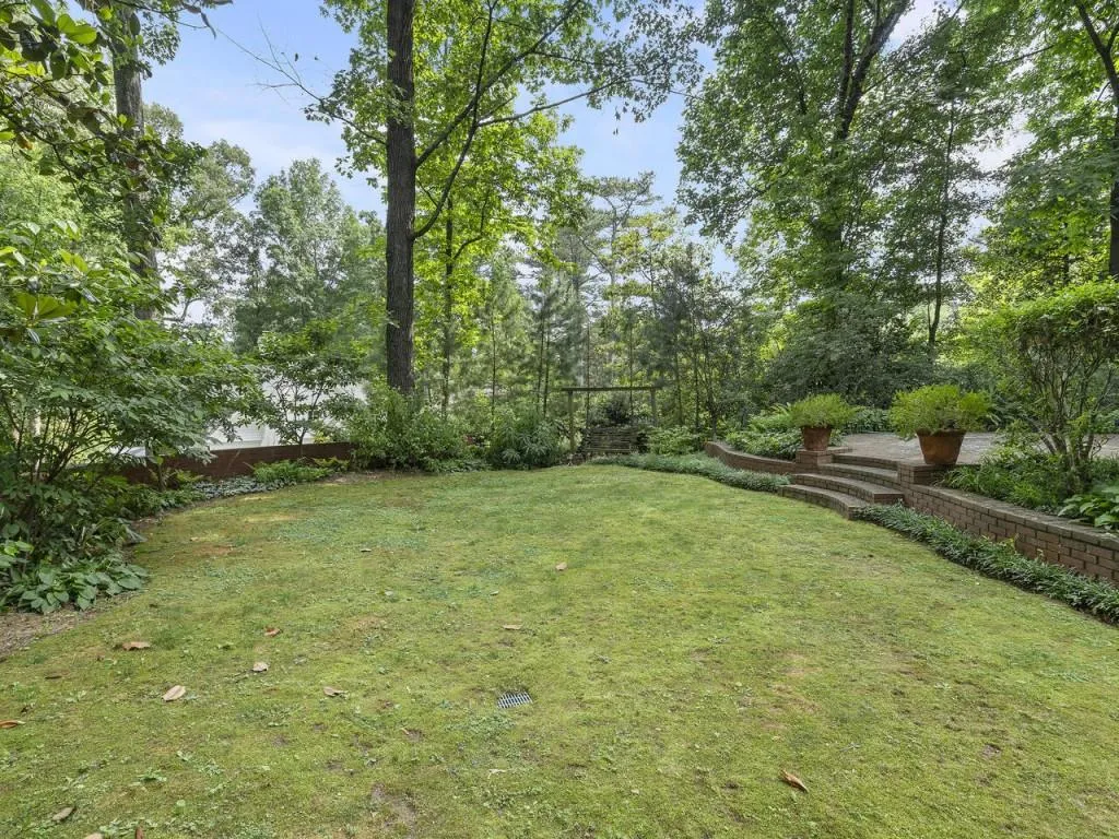 425 Franklin Road, Atlanta, Georgia 30342, 4 Bedrooms Bedrooms, ,3 BathroomsBathrooms,Residential,Sold,425 Franklin Road,7394878