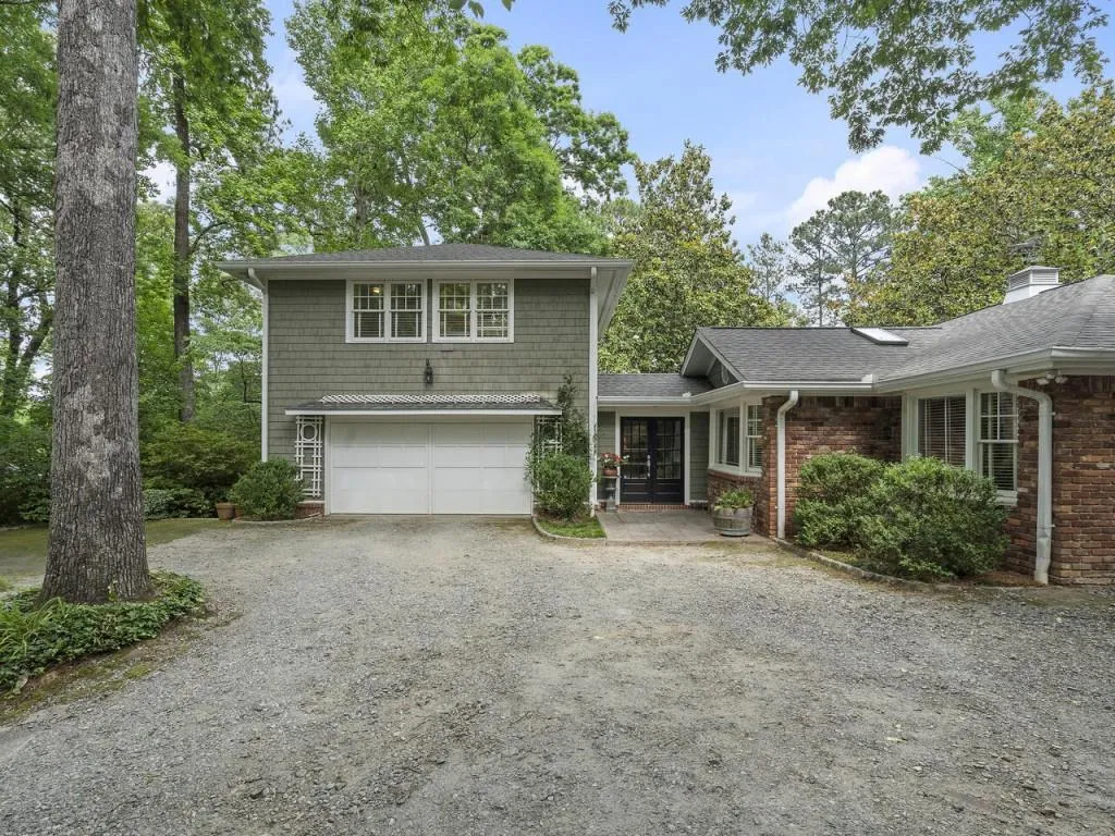 425 Franklin Road, Atlanta, Georgia 30342, 4 Bedrooms Bedrooms, ,3 BathroomsBathrooms,Residential,Sold,425 Franklin Road,7394878