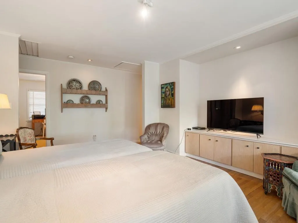 425 Franklin Road, Atlanta, Georgia 30342, 4 Bedrooms Bedrooms, ,3 BathroomsBathrooms,Residential,Sold,425 Franklin Road,7394878