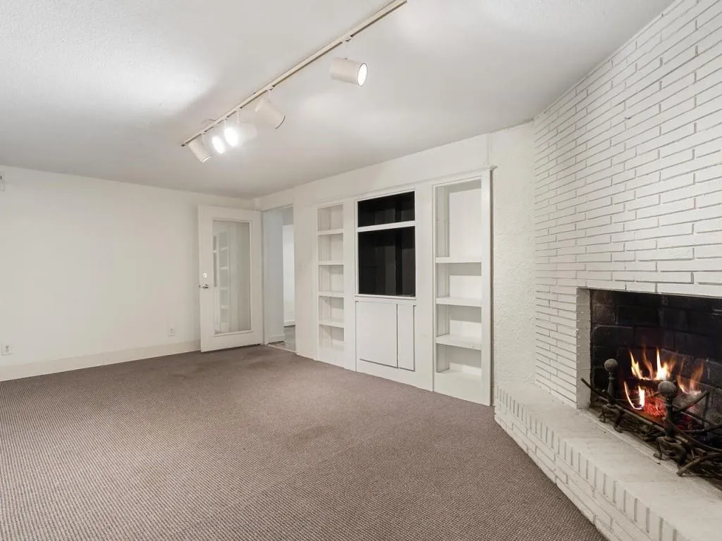 425 Franklin Road, Atlanta, Georgia 30342, 4 Bedrooms Bedrooms, ,3 BathroomsBathrooms,Residential,Sold,425 Franklin Road,7394878