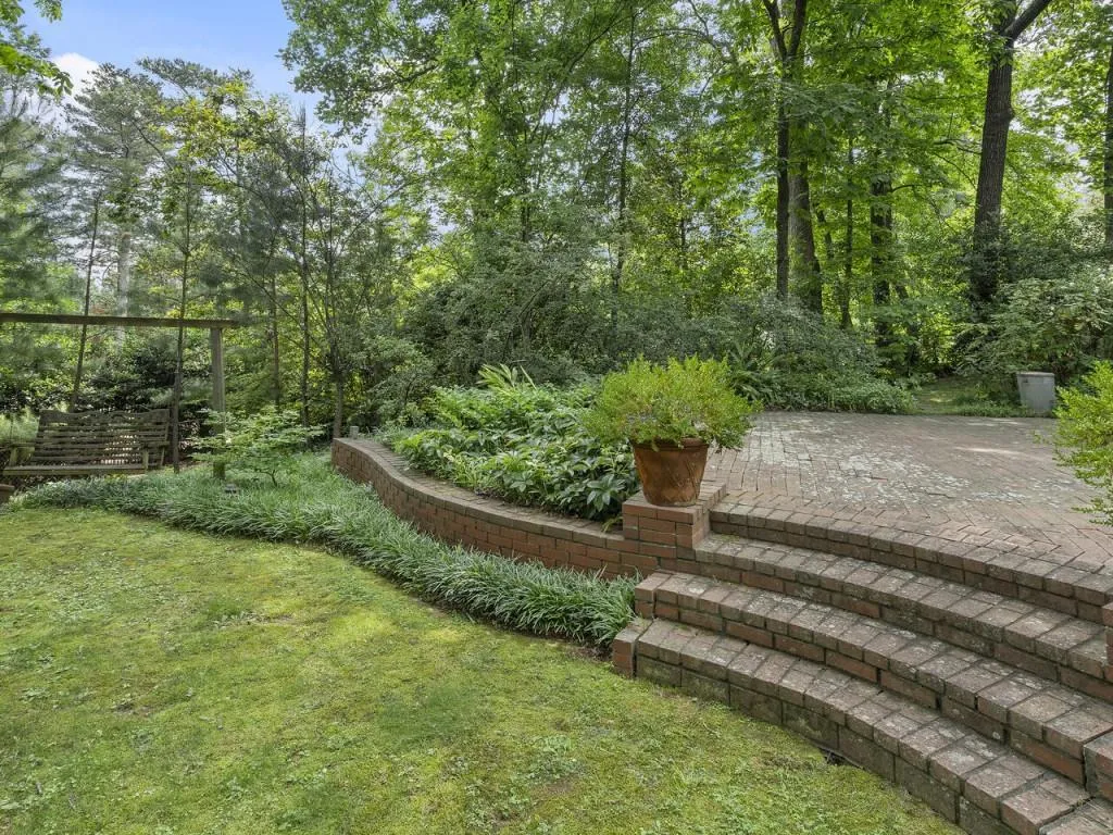 425 Franklin Road, Atlanta, Georgia 30342, 4 Bedrooms Bedrooms, ,3 BathroomsBathrooms,Residential,Sold,425 Franklin Road,7394878