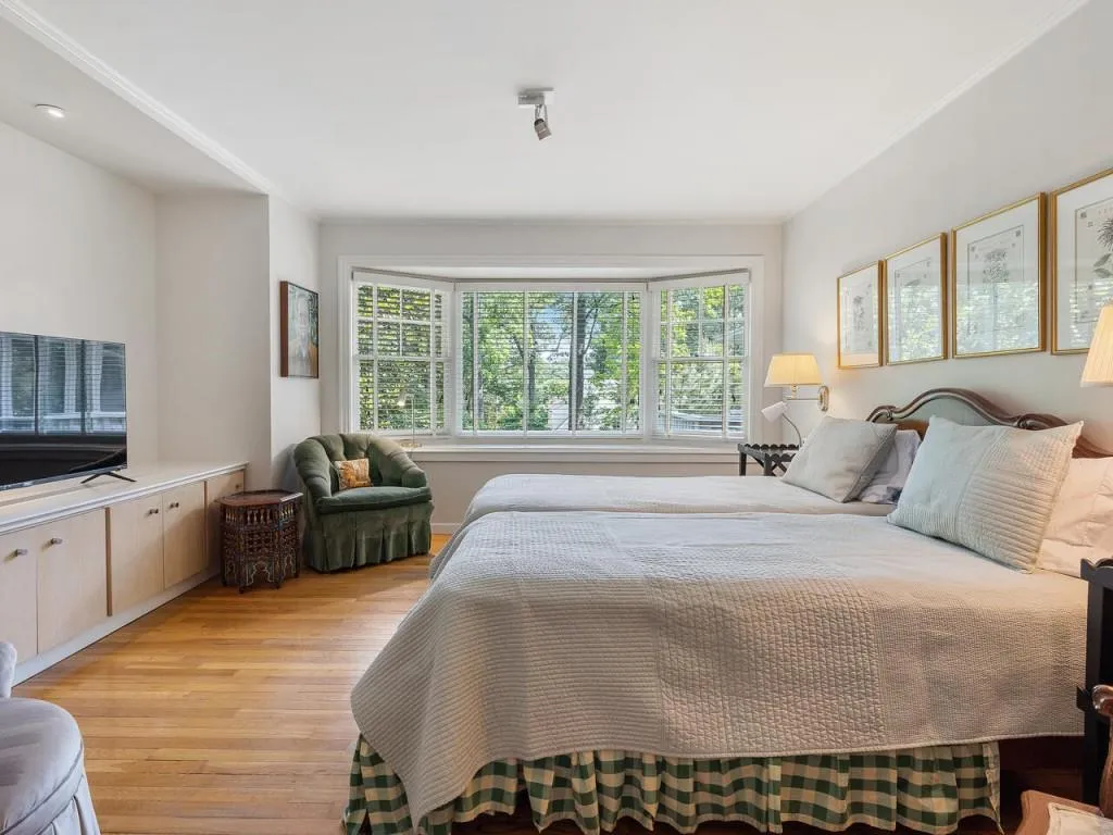 425 Franklin Road, Atlanta, Georgia 30342, 4 Bedrooms Bedrooms, ,3 BathroomsBathrooms,Residential,Sold,425 Franklin Road,7394878