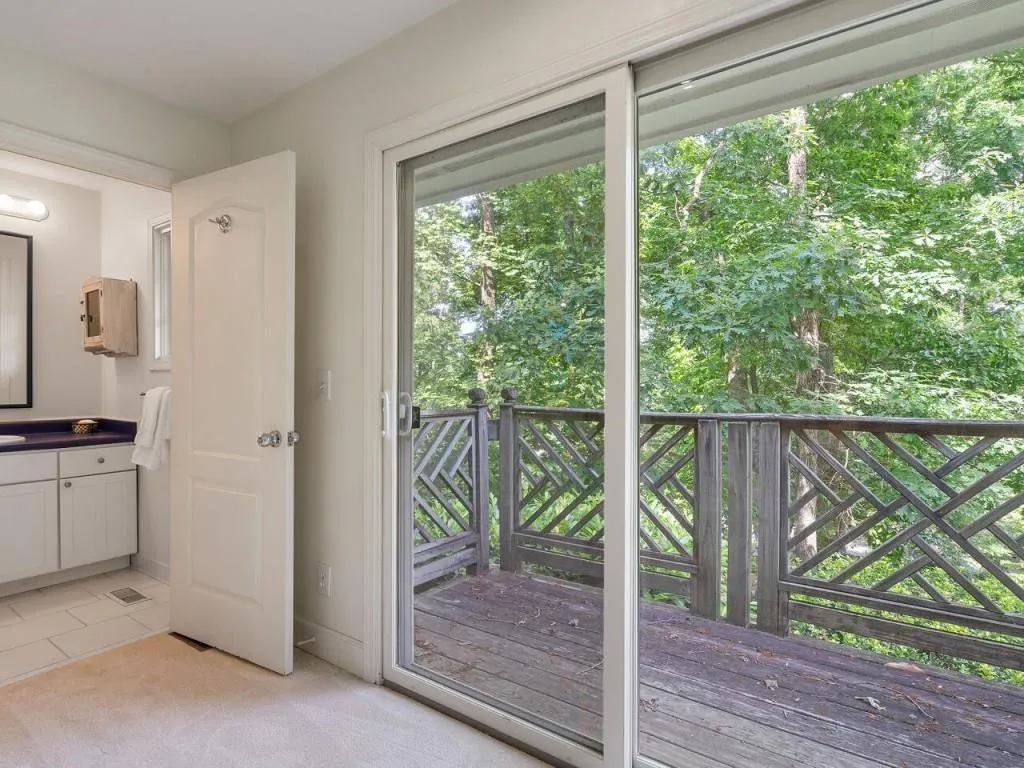 425 Franklin Road, Atlanta, Georgia 30342, 4 Bedrooms Bedrooms, ,3 BathroomsBathrooms,Residential,Sold,425 Franklin Road,7394878