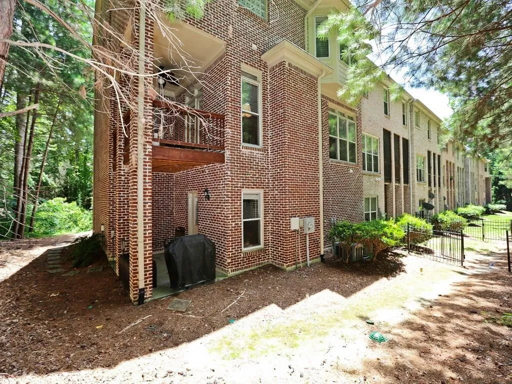 7254 Village Creek Trace Unit 7254, Sandy Springs, Georgia 30328, 4 Bedrooms Bedrooms, ,3 BathroomsBathrooms,Residential,Sold,7254 Village Creek Trace Unit 7254,5720670