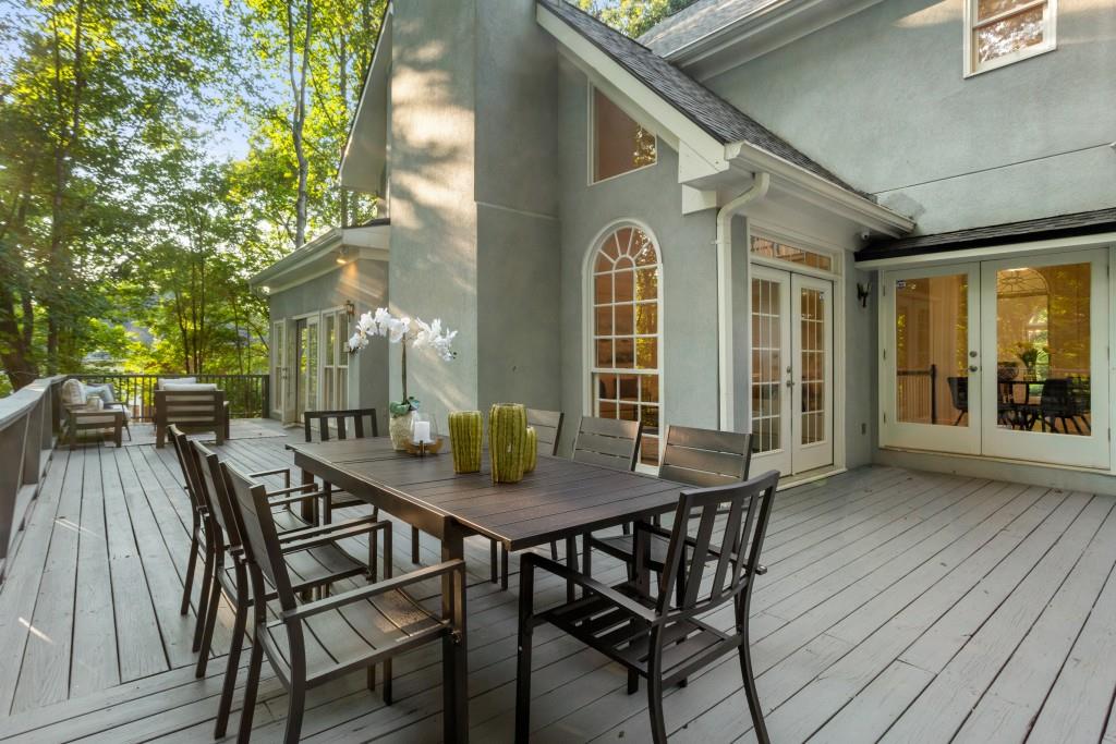 2960 Coles Way, Sandy Springs, Georgia 30350, 5 Bedrooms Bedrooms, ,4 BathroomsBathrooms,Residential,Sold,2960 Coles Way,7309517