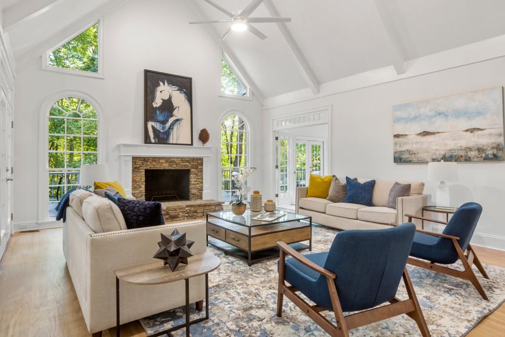 2960 Coles Way, Sandy Springs, Georgia 30350, 5 Bedrooms Bedrooms, ,4 BathroomsBathrooms,Residential,Sold,2960 Coles Way,7309517