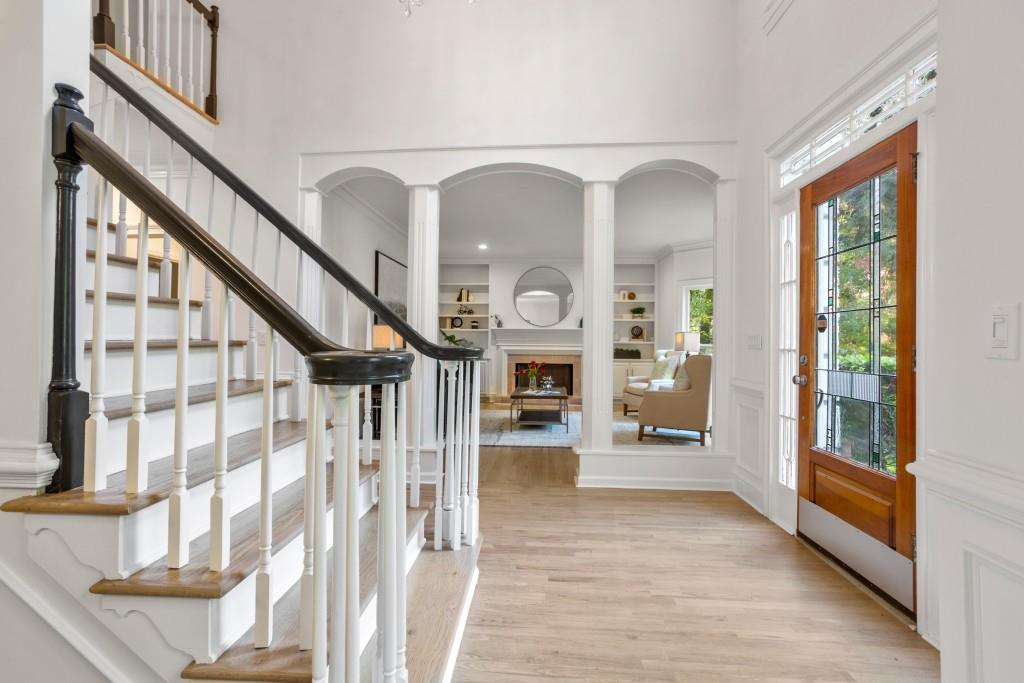 2960 Coles Way, Sandy Springs, Georgia 30350, 5 Bedrooms Bedrooms, ,4 BathroomsBathrooms,Residential,Sold,2960 Coles Way,7309517