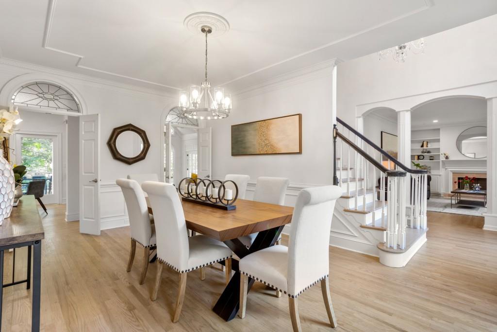 2960 Coles Way, Sandy Springs, Georgia 30350, 5 Bedrooms Bedrooms, ,4 BathroomsBathrooms,Residential,Sold,2960 Coles Way,7309517