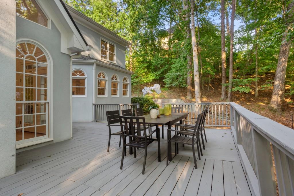 2960 Coles Way, Sandy Springs, Georgia 30350, 5 Bedrooms Bedrooms, ,4 BathroomsBathrooms,Residential,Sold,2960 Coles Way,7309517