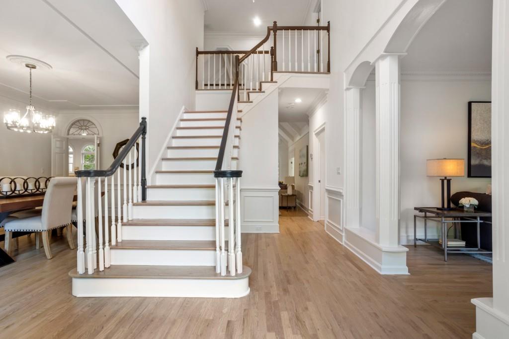 2960 Coles Way, Sandy Springs, Georgia 30350, 5 Bedrooms Bedrooms, ,4 BathroomsBathrooms,Residential,Sold,2960 Coles Way,7309517