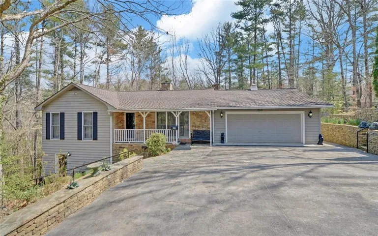290 Waterfall Drive, Cleveland, Georgia 30528