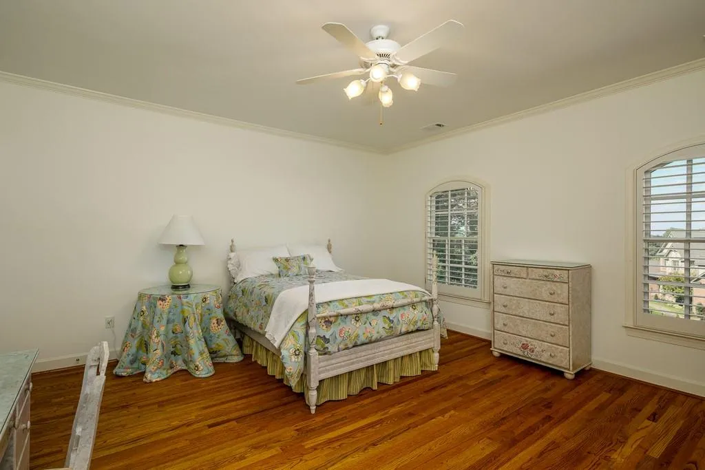 7798 Stables Drive, Sandy Springs, Georgia 30350, 5 Bedrooms Bedrooms, ,5 BathroomsBathrooms,Residential,Sold,7798 Stables Drive,6774612