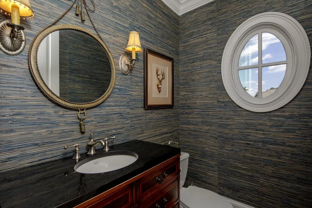 7798 Stables Drive, Sandy Springs, Georgia 30350, 5 Bedrooms Bedrooms, ,5 BathroomsBathrooms,Residential,Sold,7798 Stables Drive,6774612