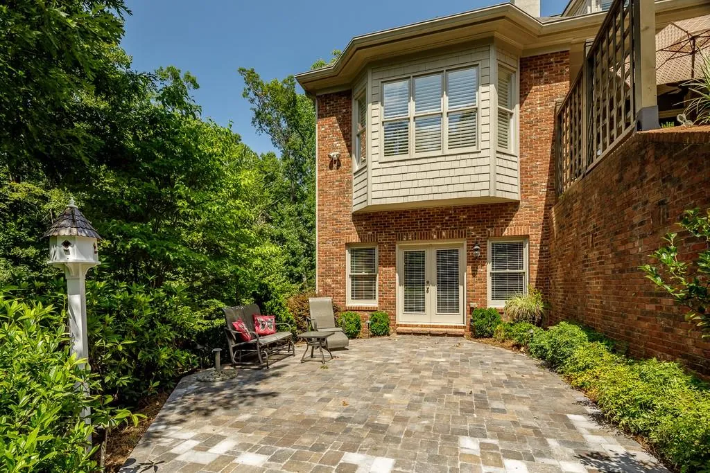 7798 Stables Drive, Sandy Springs, Georgia 30350, 5 Bedrooms Bedrooms, ,5 BathroomsBathrooms,Residential,Sold,7798 Stables Drive,6774612