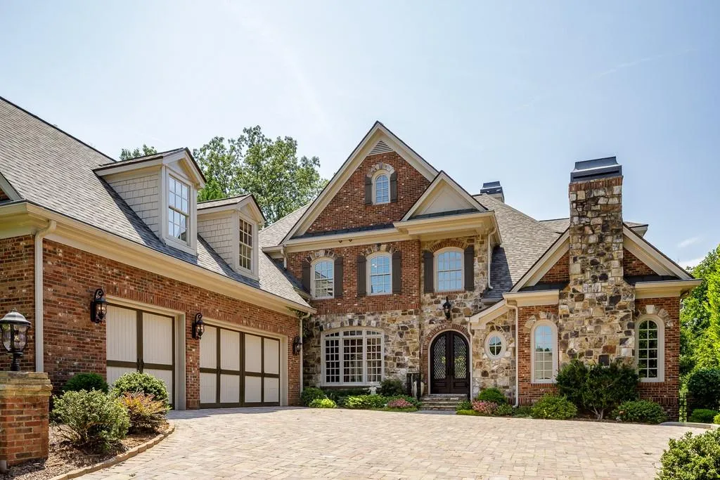 7798 Stables Drive, Sandy Springs, Georgia 30350, 5 Bedrooms Bedrooms, ,5 BathroomsBathrooms,Residential,Sold,7798 Stables Drive,6774612