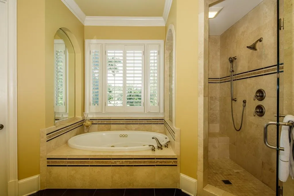 7798 Stables Drive, Sandy Springs, Georgia 30350, 5 Bedrooms Bedrooms, ,5 BathroomsBathrooms,Residential,Sold,7798 Stables Drive,6774612