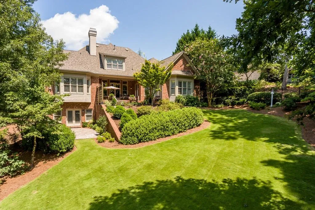 7798 Stables Drive, Sandy Springs, Georgia 30350, 5 Bedrooms Bedrooms, ,5 BathroomsBathrooms,Residential,Sold,7798 Stables Drive,6774612