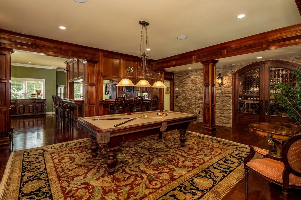 7798 Stables Drive, Sandy Springs, Georgia 30350, 5 Bedrooms Bedrooms, ,5 BathroomsBathrooms,Residential,Sold,7798 Stables Drive,6774612