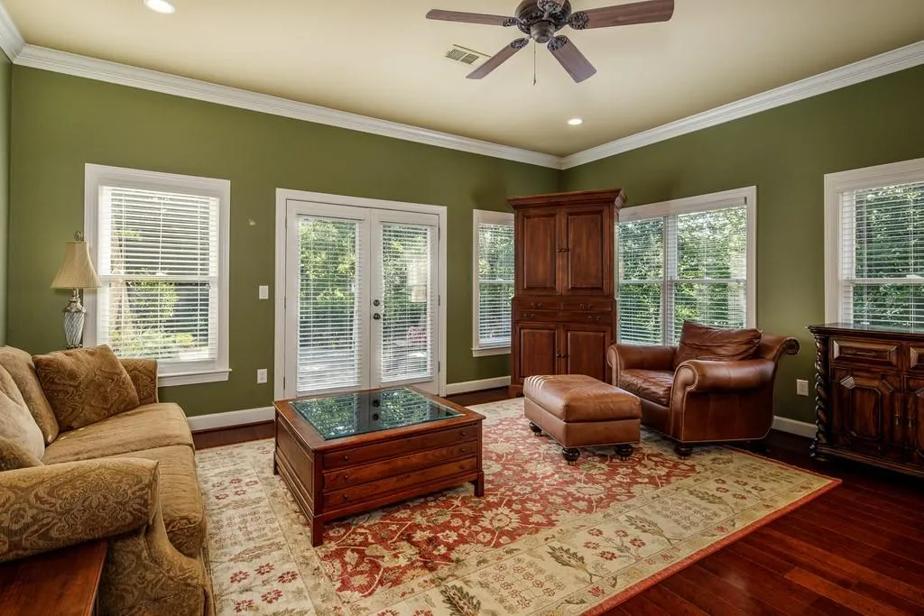 7798 Stables Drive, Sandy Springs, Georgia 30350, 5 Bedrooms Bedrooms, ,5 BathroomsBathrooms,Residential,Sold,7798 Stables Drive,6774612