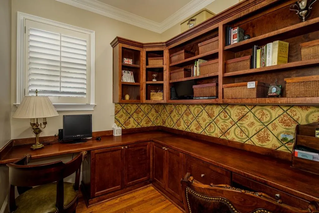 7798 Stables Drive, Sandy Springs, Georgia 30350, 5 Bedrooms Bedrooms, ,5 BathroomsBathrooms,Residential,Sold,7798 Stables Drive,6774612