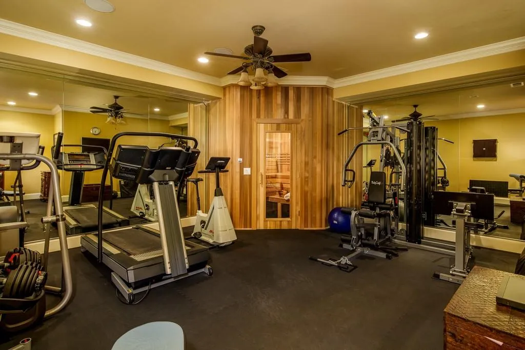 7798 Stables Drive, Sandy Springs, Georgia 30350, 5 Bedrooms Bedrooms, ,5 BathroomsBathrooms,Residential,Sold,7798 Stables Drive,6774612