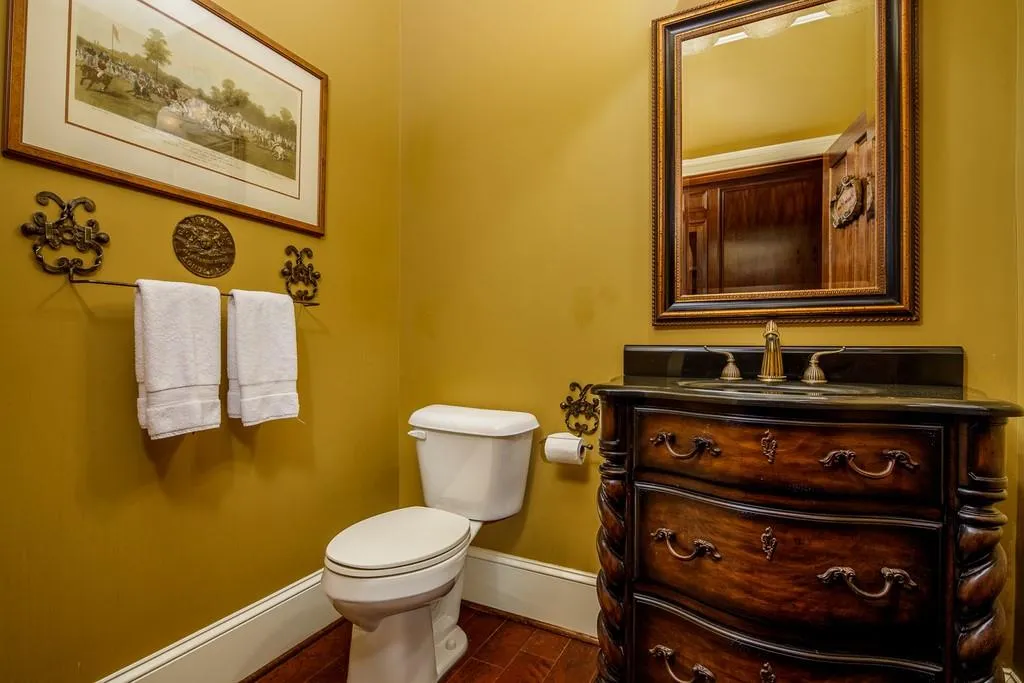 7798 Stables Drive, Sandy Springs, Georgia 30350, 5 Bedrooms Bedrooms, ,5 BathroomsBathrooms,Residential,Sold,7798 Stables Drive,6774612