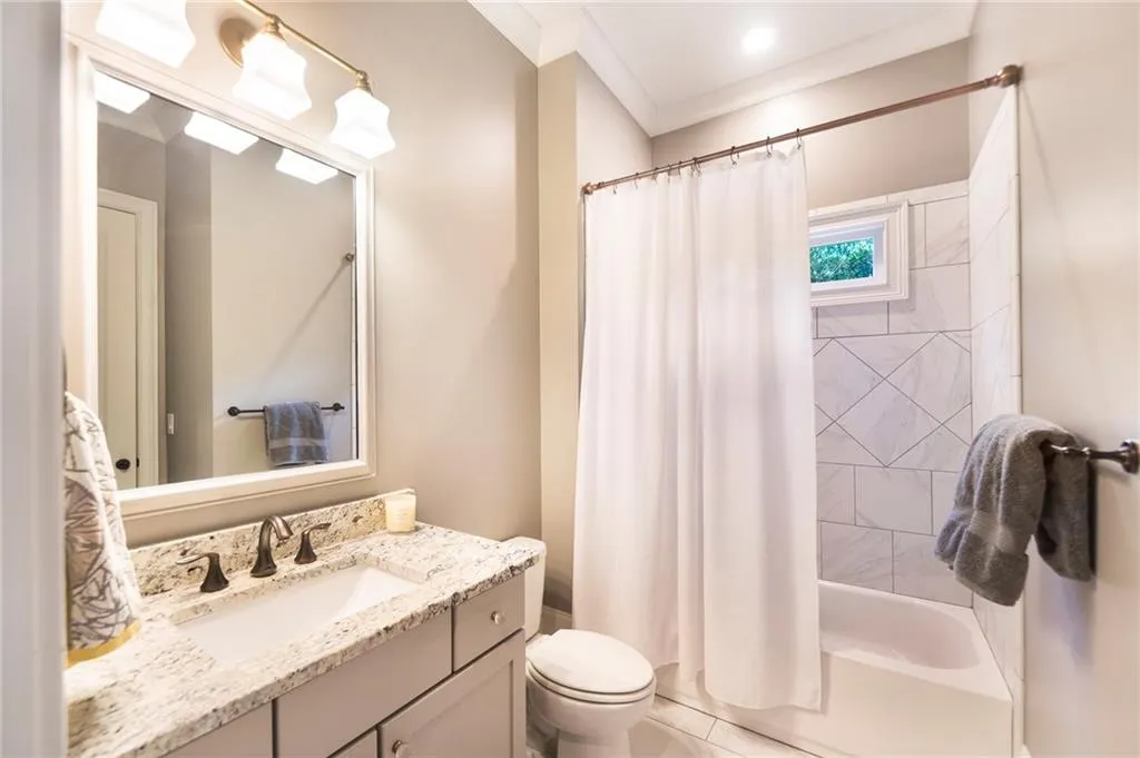 5560 Lake Forrest Drive, Sandy Springs, Georgia 30342, 6 Bedrooms Bedrooms, ,7 BathroomsBathrooms,Residential,Sold,5560 Lake Forrest Drive,7108347