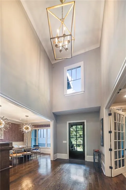 5560 Lake Forrest Drive, Sandy Springs, Georgia 30342, 6 Bedrooms Bedrooms, ,7 BathroomsBathrooms,Residential,Sold,5560 Lake Forrest Drive,7108347