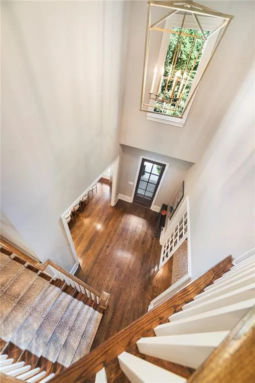 5560 Lake Forrest Drive, Sandy Springs, Georgia 30342, 6 Bedrooms Bedrooms, ,7 BathroomsBathrooms,Residential,Sold,5560 Lake Forrest Drive,7108347