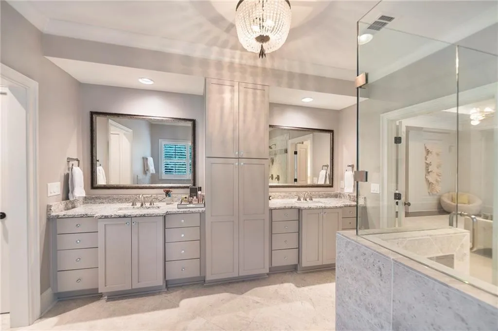 5560 Lake Forrest Drive, Sandy Springs, Georgia 30342, 6 Bedrooms Bedrooms, ,7 BathroomsBathrooms,Residential,Sold,5560 Lake Forrest Drive,7108347