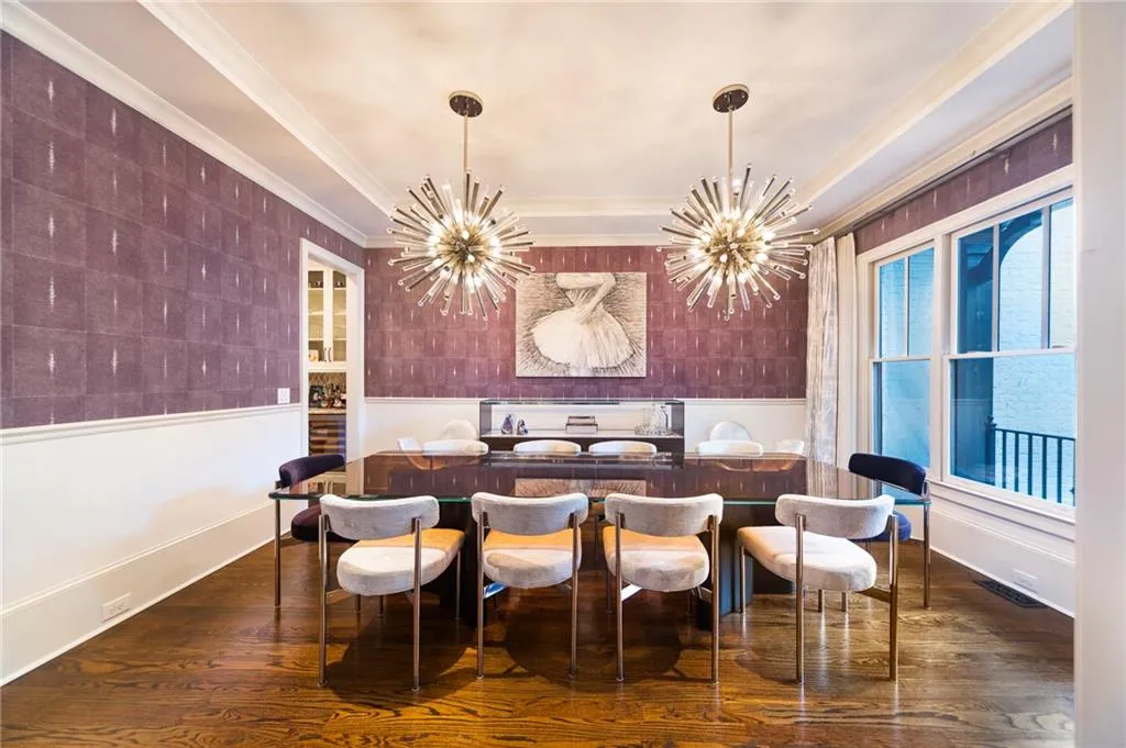 5560 Lake Forrest Drive, Sandy Springs, Georgia 30342, 6 Bedrooms Bedrooms, ,7 BathroomsBathrooms,Residential,Sold,5560 Lake Forrest Drive,7108347