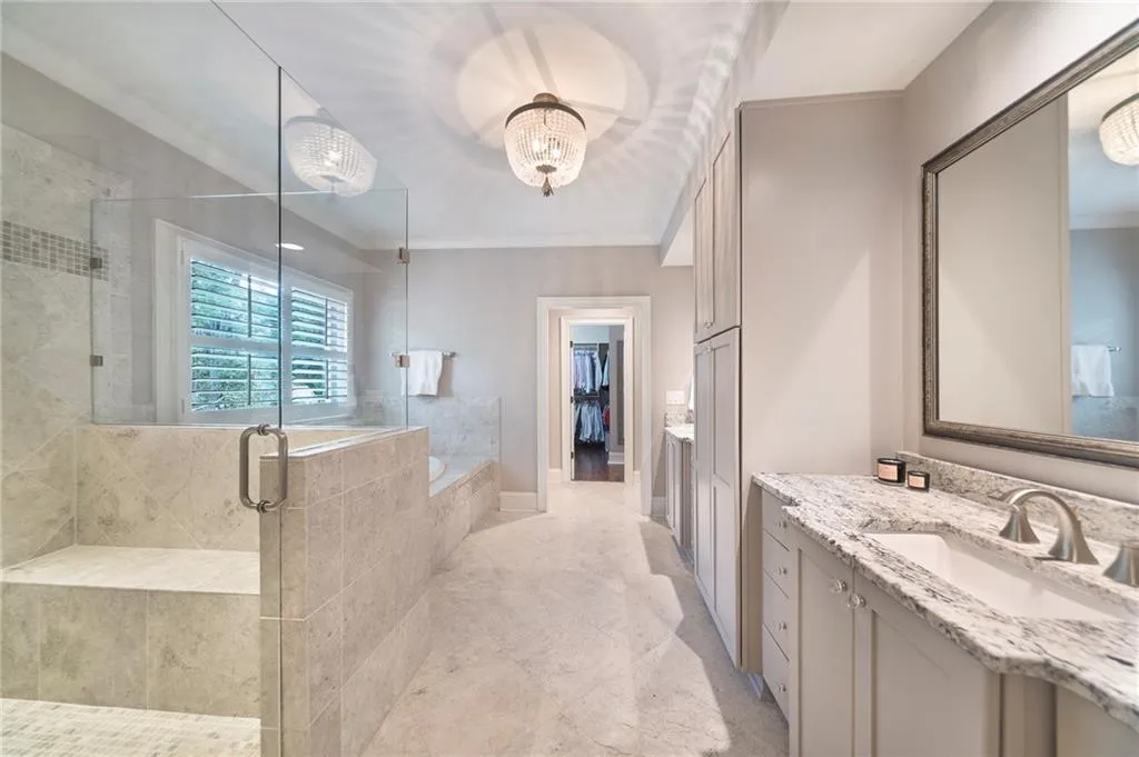 5560 Lake Forrest Drive, Sandy Springs, Georgia 30342, 6 Bedrooms Bedrooms, ,7 BathroomsBathrooms,Residential,Sold,5560 Lake Forrest Drive,7108347