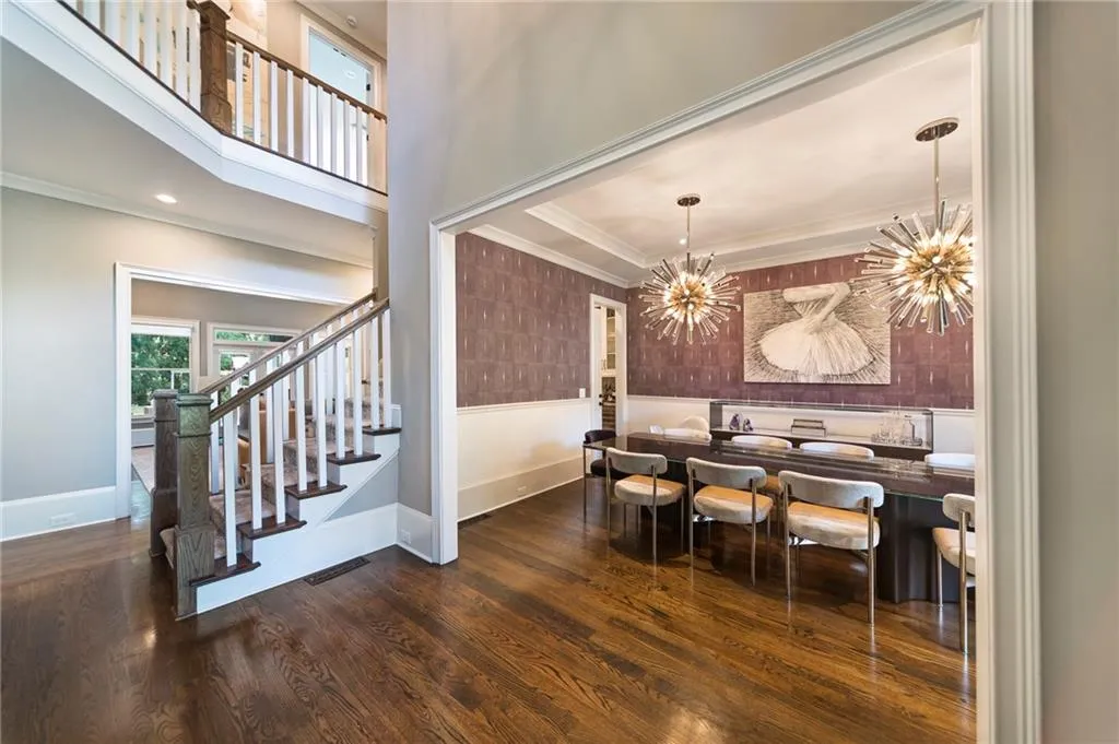 5560 Lake Forrest Drive, Sandy Springs, Georgia 30342, 6 Bedrooms Bedrooms, ,7 BathroomsBathrooms,Residential,Sold,5560 Lake Forrest Drive,7108347