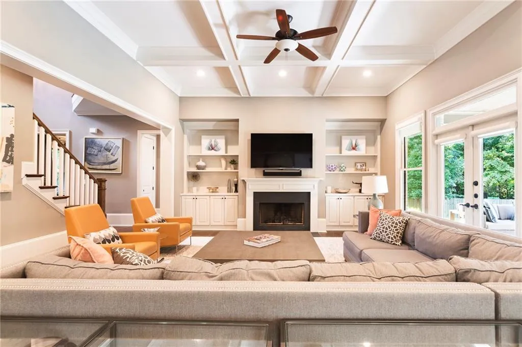 5560 Lake Forrest Drive, Sandy Springs, Georgia 30342, 6 Bedrooms Bedrooms, ,7 BathroomsBathrooms,Residential,Sold,5560 Lake Forrest Drive,7108347