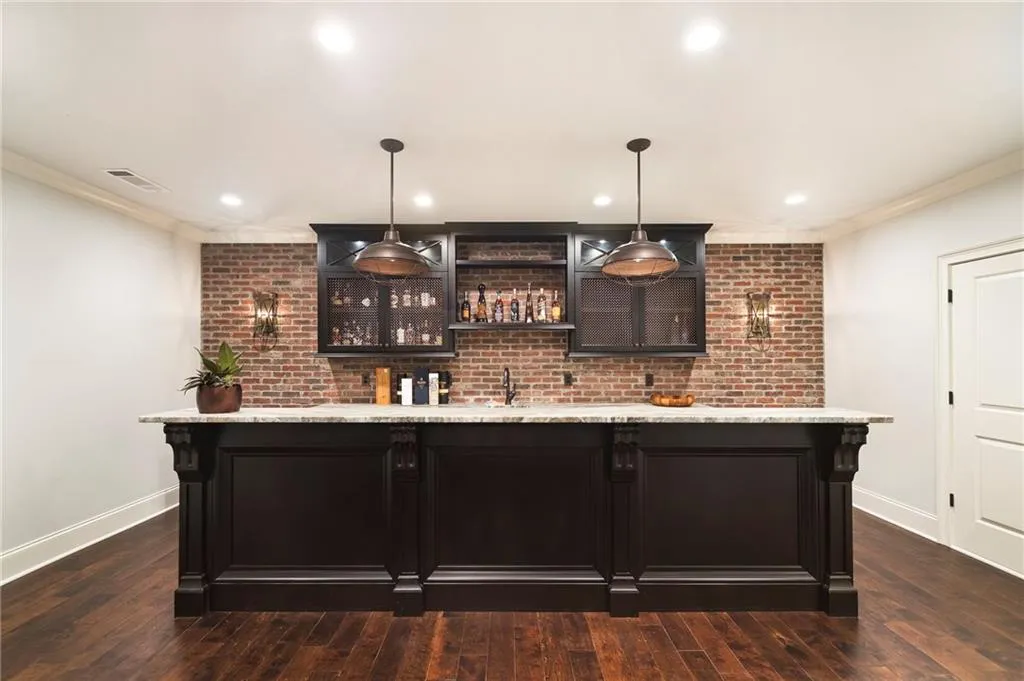 5560 Lake Forrest Drive, Sandy Springs, Georgia 30342, 6 Bedrooms Bedrooms, ,7 BathroomsBathrooms,Residential,Sold,5560 Lake Forrest Drive,7108347