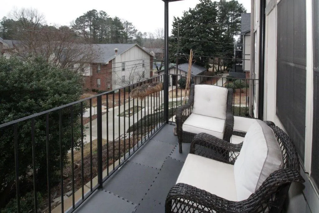 6851 Roswell Road Unit D-5, Sandy Springs, Georgia 30328, 3 Bedrooms Bedrooms, ,2 BathroomsBathrooms,Residential,Sold,6851 Roswell Road Unit D-5,5973005