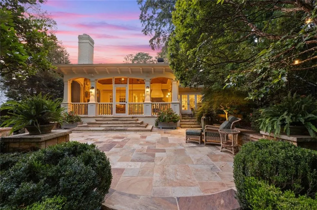 707 Darlington Road Ne, Atlanta, Georgia 30305, 4 Bedrooms Bedrooms, 0 ,3 BathroomsBathrooms,Residential,For Sale,707 Darlington Road Ne,7832256