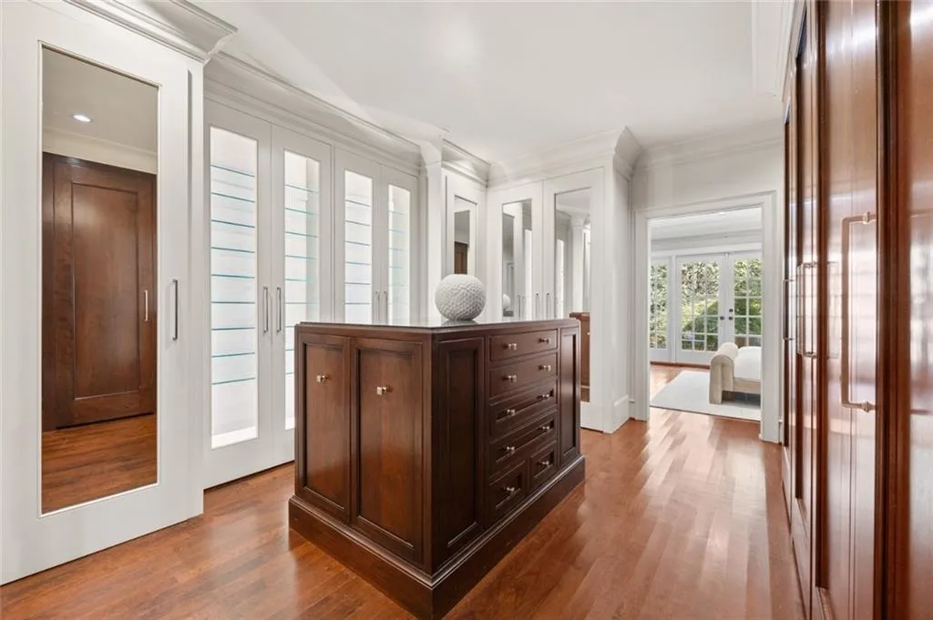 707 Darlington Road Ne, Atlanta, Georgia 30305, 4 Bedrooms Bedrooms, 0 ,3 BathroomsBathrooms,Residential,For Sale,707 Darlington Road Ne,7832256