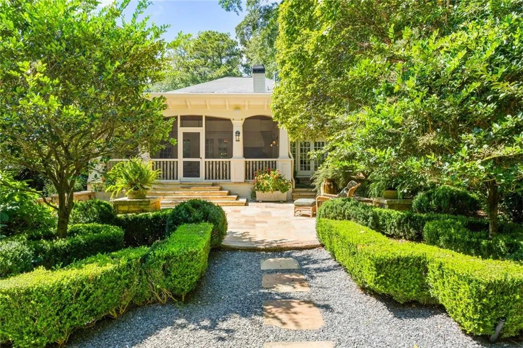 707 Darlington Road Ne, Atlanta, Georgia 30305, 4 Bedrooms Bedrooms, 0 ,3 BathroomsBathrooms,Residential,For Sale,707 Darlington Road Ne,7832256