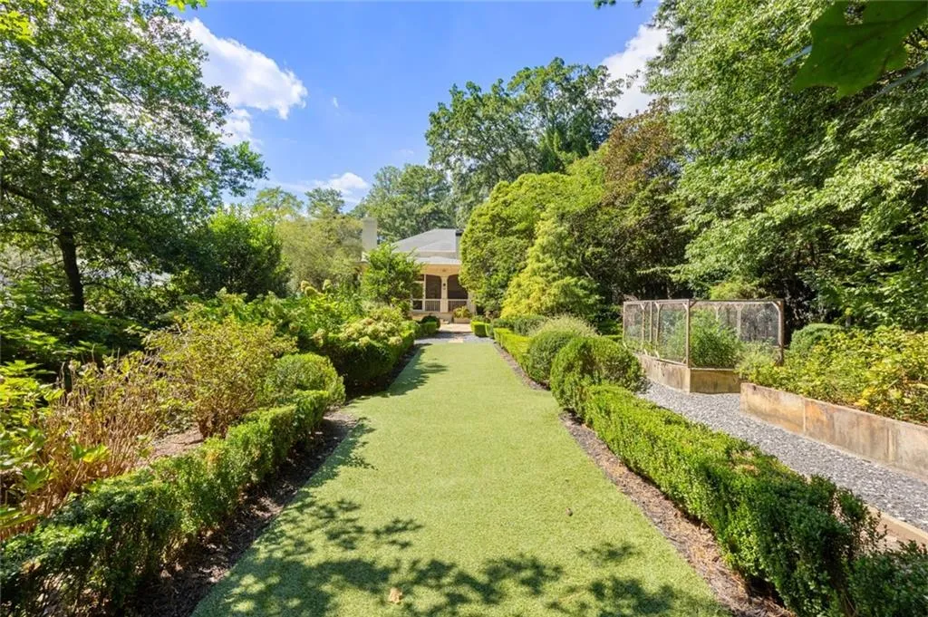 707 Darlington Road Ne, Atlanta, Georgia 30305, 4 Bedrooms Bedrooms, 0 ,3 BathroomsBathrooms,Residential,For Sale,707 Darlington Road Ne,7832256