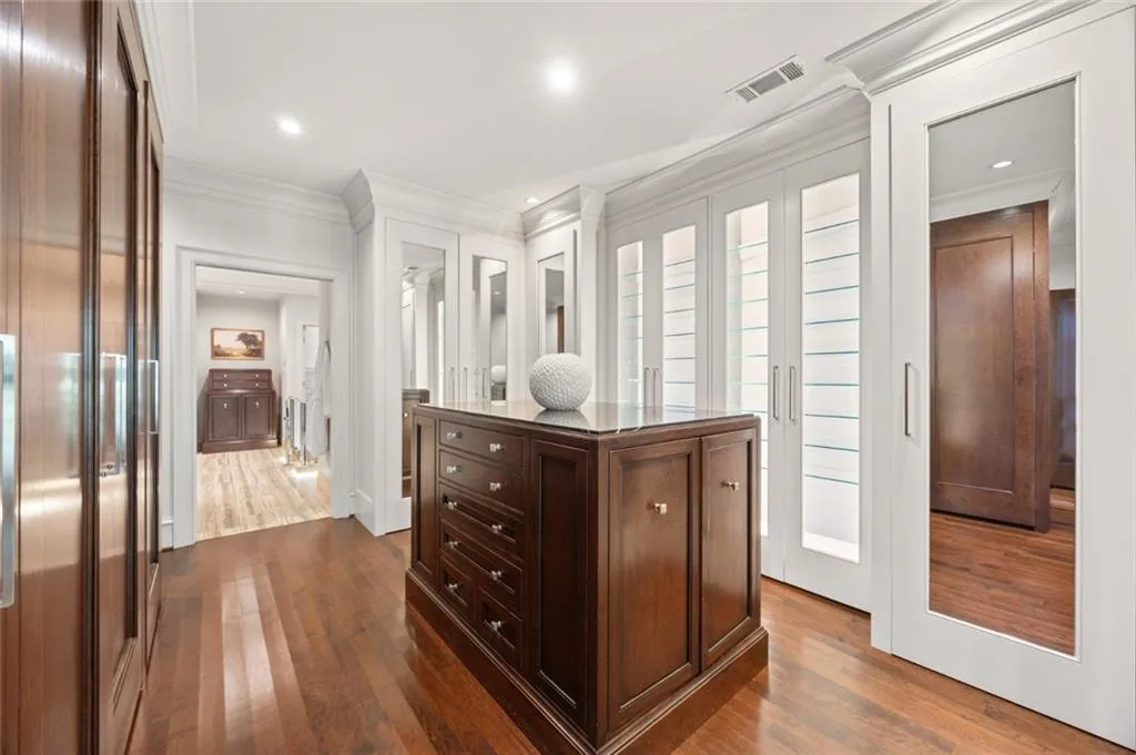707 Darlington Road Ne, Atlanta, Georgia 30305, 4 Bedrooms Bedrooms, 0 ,3 BathroomsBathrooms,Residential,For Sale,707 Darlington Road Ne,7832256