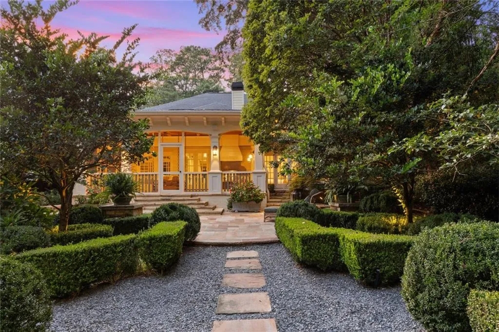 707 Darlington Road Ne, Atlanta, Georgia 30305, 4 Bedrooms Bedrooms, 0 ,3 BathroomsBathrooms,Residential,For Sale,707 Darlington Road Ne,7832256