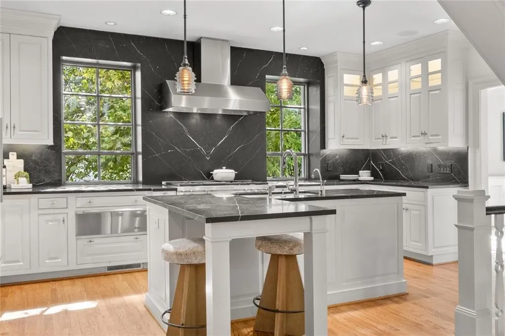 707 Darlington Road Ne, Atlanta, Georgia 30305, 4 Bedrooms Bedrooms, 0 ,3 BathroomsBathrooms,Residential,For Sale,707 Darlington Road Ne,7832256
