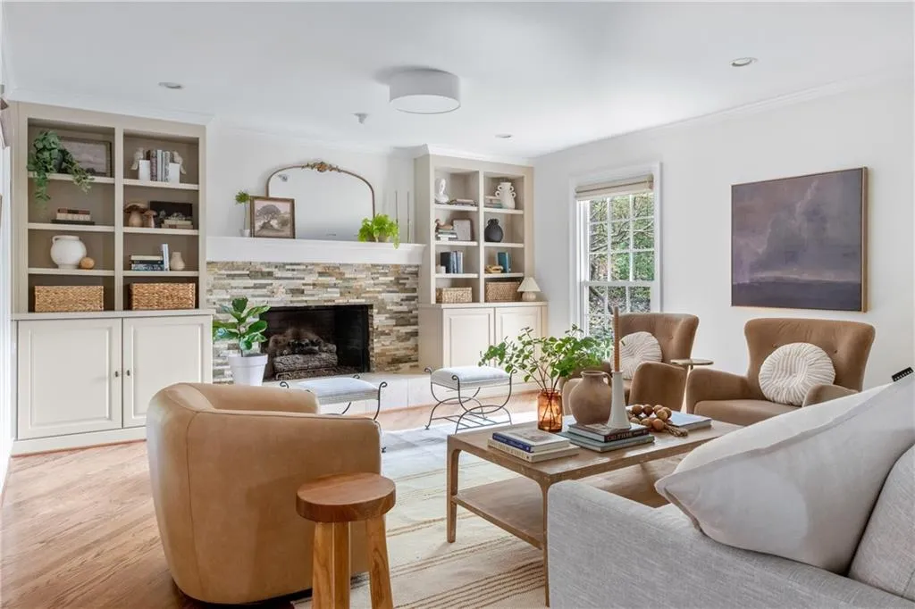 760 Old Campus Trail, Atlanta, Georgia 30328, 4 Bedrooms Bedrooms, ,2 BathroomsBathrooms,Residential,For Sale,760 Old Campus Trail,7750593