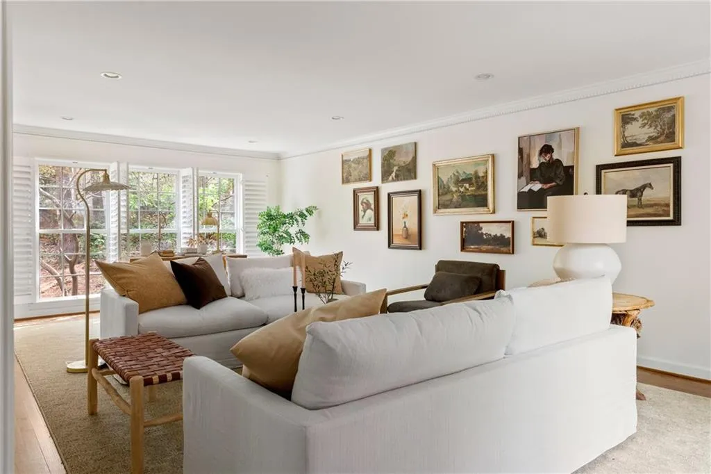 760 Old Campus Trail, Atlanta, Georgia 30328, 4 Bedrooms Bedrooms, ,2 BathroomsBathrooms,Residential,For Sale,760 Old Campus Trail,7750593