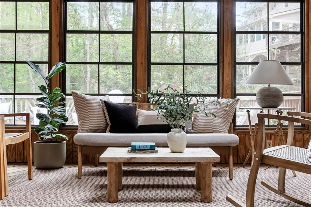 760 Old Campus Trail, Atlanta, Georgia 30328, 4 Bedrooms Bedrooms, ,2 BathroomsBathrooms,Residential,For Sale,760 Old Campus Trail,7750593