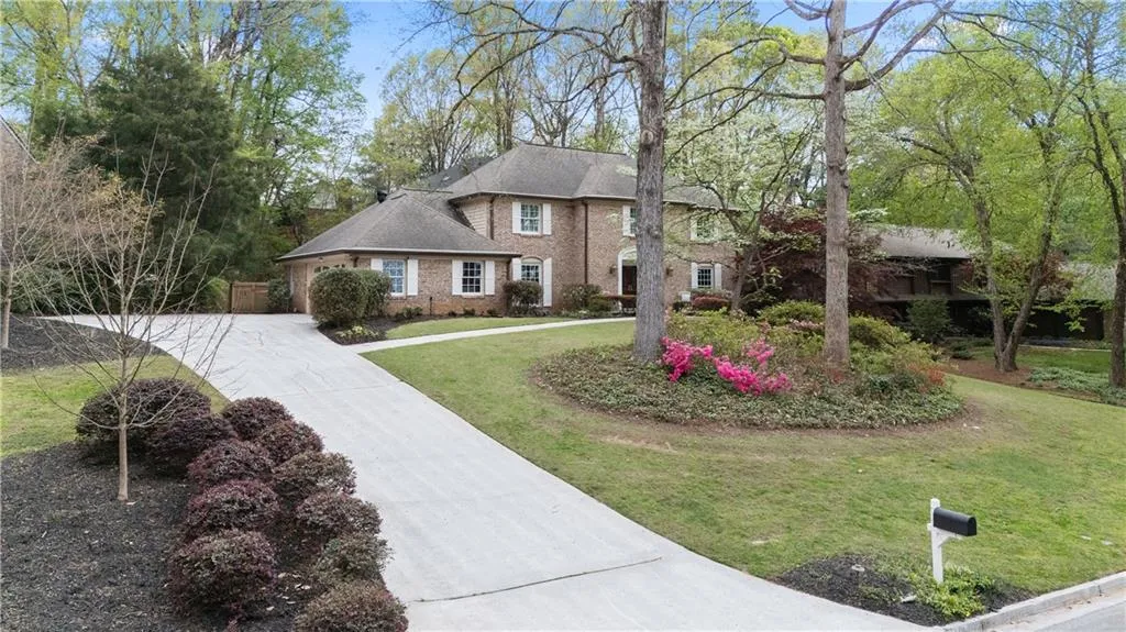 760 Old Campus Trail, Atlanta, Georgia 30328, 4 Bedrooms Bedrooms, ,2 BathroomsBathrooms,Residential,For Sale,760 Old Campus Trail,7750593